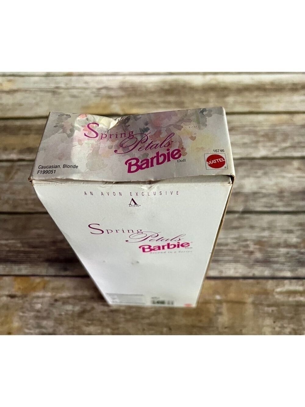 NEW SPRING PETALS BARBIE(1996) - Picture 6 of 6